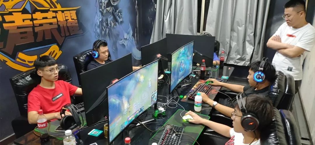 为利物浦扩 为利物浦扩