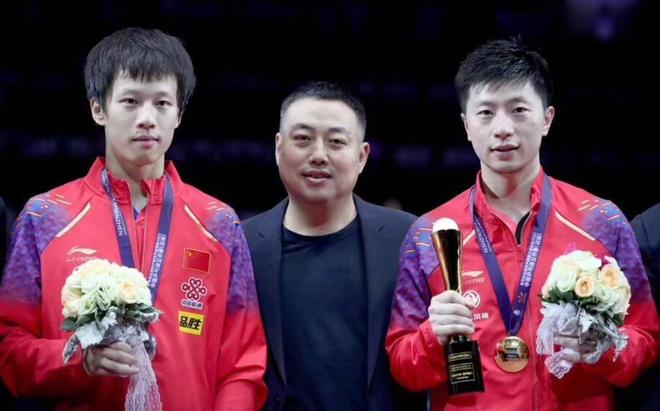 场上竞争的 场上竞争的